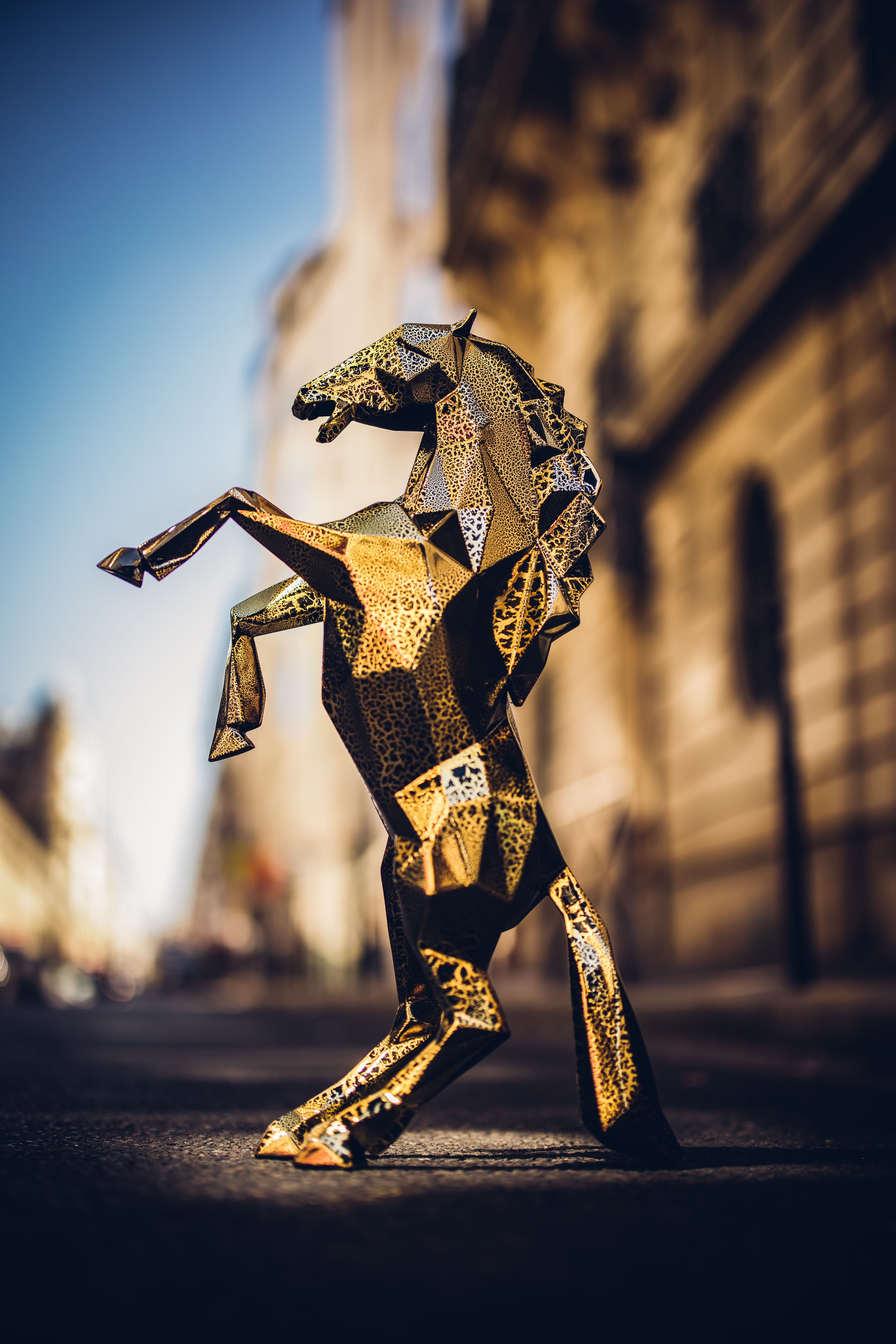 Richard dans son atelier tag